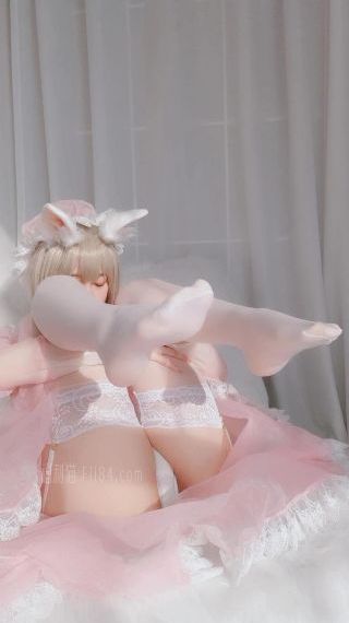 清纯美女校花在线啪视频播放器_无广告免费播放高清电影