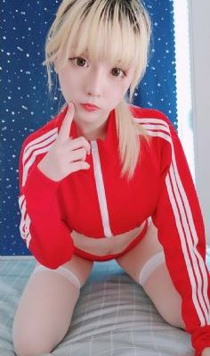 精品亚洲第一极品寂寞少妇_HD完整在线观看