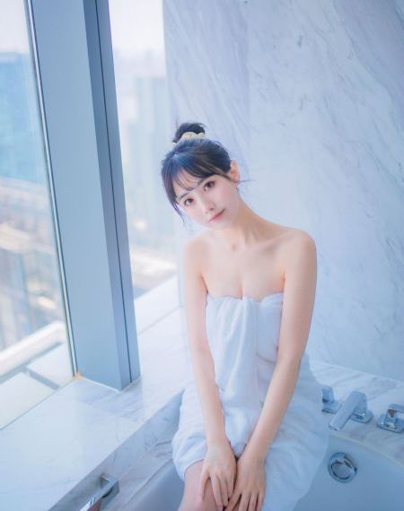 日日摸天天爽天天爽视频_BD电影免费在线