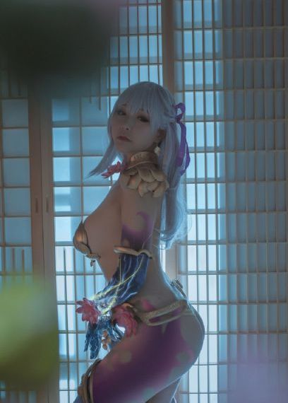 《年轻的寡妇》中文字幕_720免费高清观看