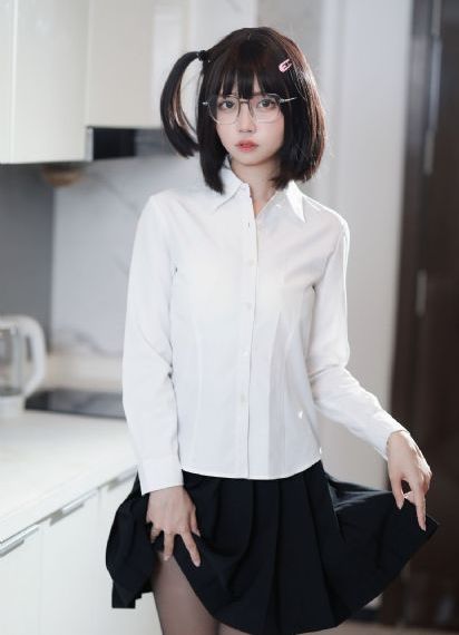 一级日韩一级欧美_有字幕完整版