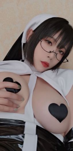 美女啊啊啊_BD英语BD在线观看